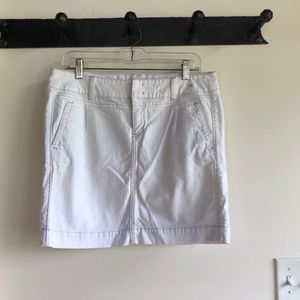 White Tommy Hilfiger skirt, size 10